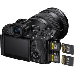Sony A7R VI Body Aynasız Fotoğraf Makinesi (Sony Eurasia Garantili)