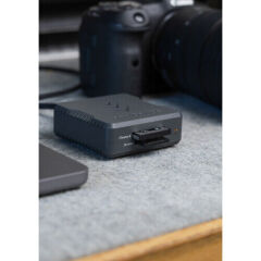 ProGrade Digital CFexpress Type B & UHS-II SDXC Dual-Slot USB4 Kart Okuyucu