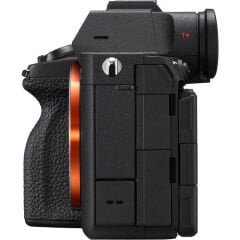 Sony A7 V Body Aynasız Fotoğraf Makinesi (Eurasia Garantili)